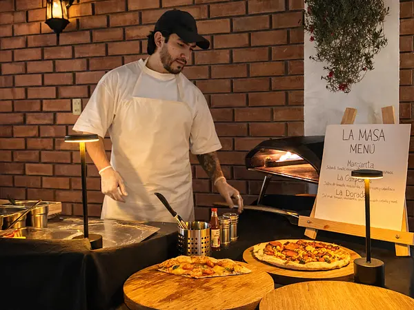 La Masa - Pizzas napolitanas hechas en vivo