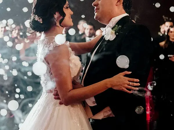 Roxy Wedding Coach 