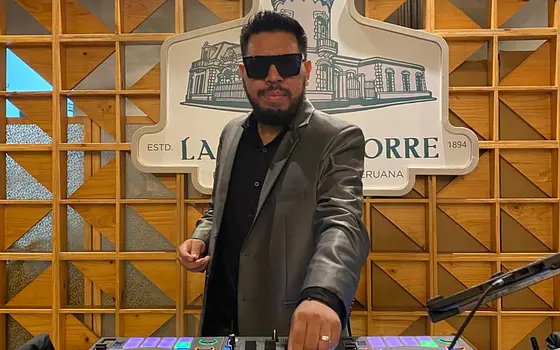 DJ Oscar Eduardo